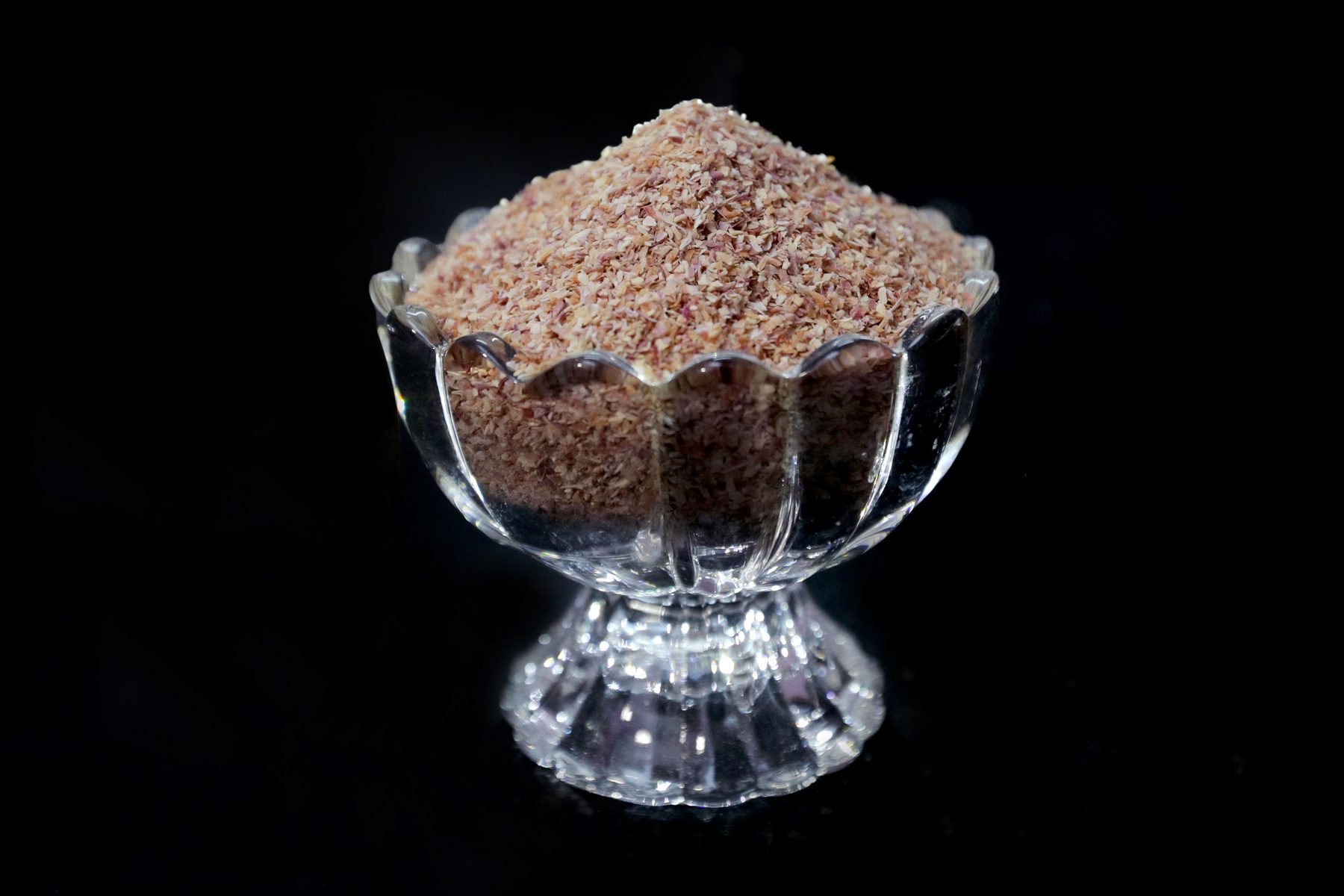Dehydrated Pink Onion Granules Exporter from India — Flouers Agri Pvt. Ltd.